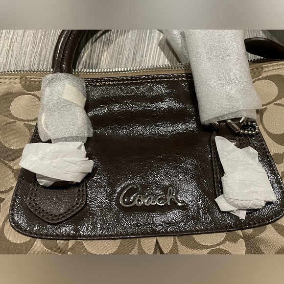 NWT authentic coach hand/shoulder satin bag - Picture 4 of 11